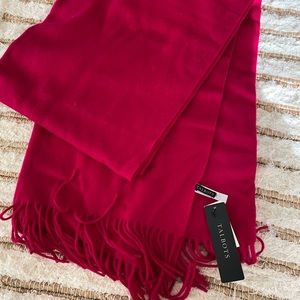 Cashmere wrap